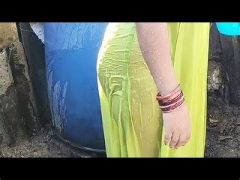 Sexy girl apni big boobs aur desi chut dikhati hui masti mein